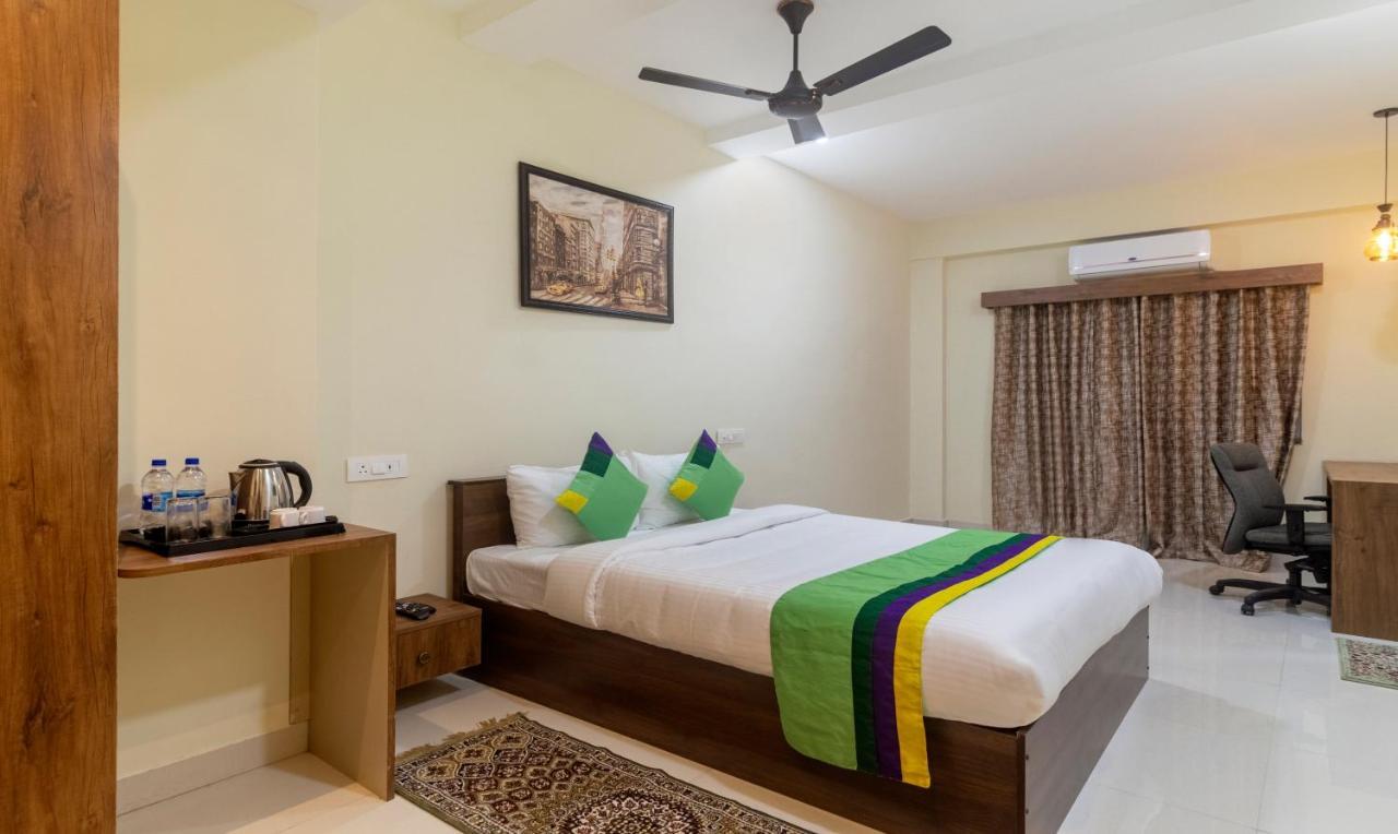 Treebo Navya The Park Hotel Haiderabad Buitenkant foto